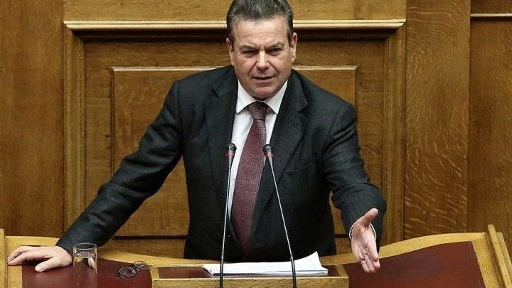 Πλήρη σύνταξη στη χήρα του Σμηναγού και ποιος μιλά για τυμβωρυχία